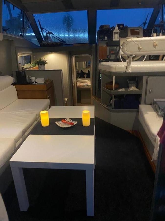 Confortable Yatch San Adrián de Besós Zewnętrze zdjęcie