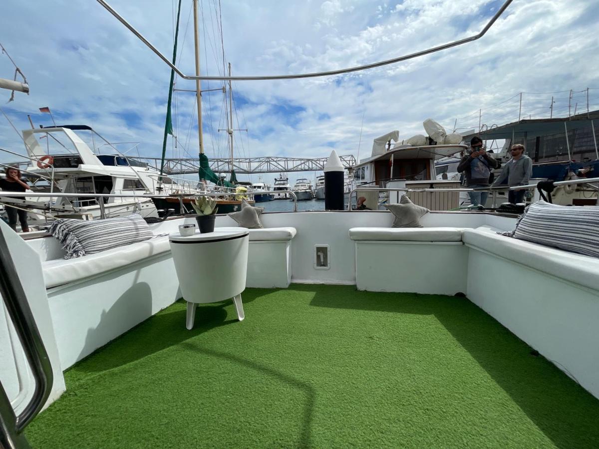 Confortable Yatch San Adrián de Besós Zewnętrze zdjęcie